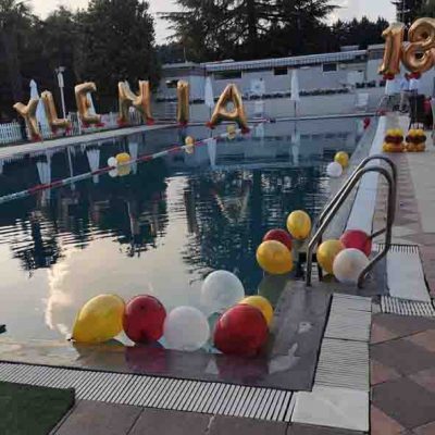 18-anni-palloncini-festa-in-piscina-torino