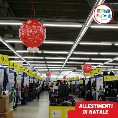 allestimenti palloncini appesi di buon natale